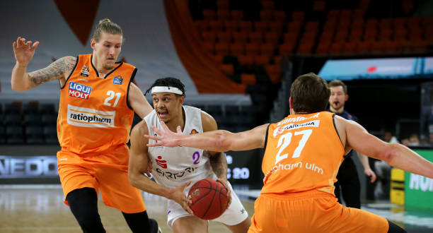 步调整都会 步调整都会