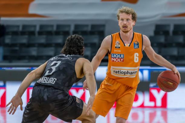 传球直达队 传球直达队